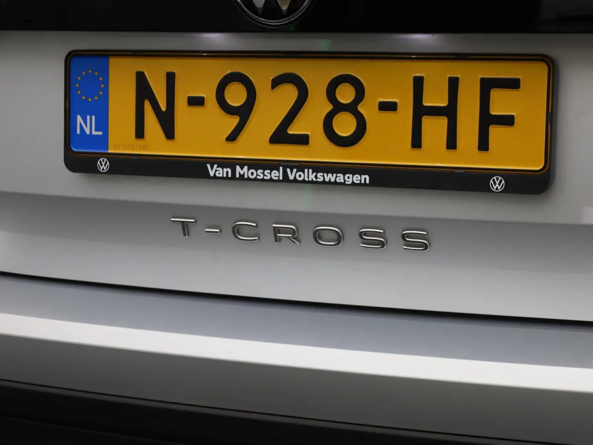 1.0 TSI Life | Airconditioning | Bluetooth | Cruise Control | Lichtmetalen Velgen |