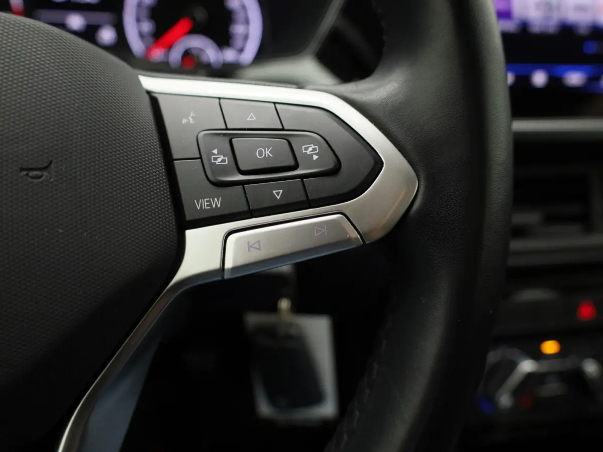 1.0 TSI Life | Airconditioning | Bluetooth | Cruise Control | Lichtmetalen Velgen |