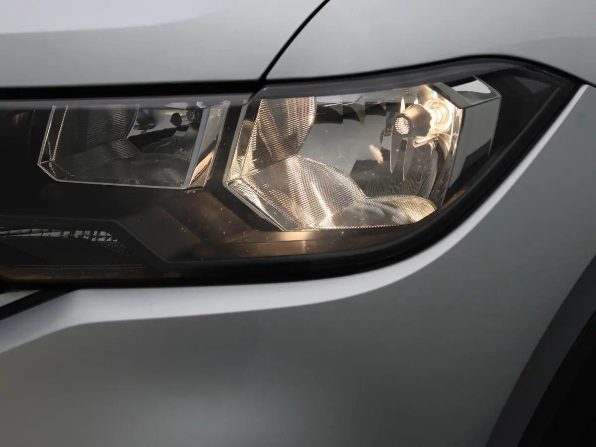 1.0 TSI Life | Airconditioning | Bluetooth | Cruise Control | Lichtmetalen Velgen |