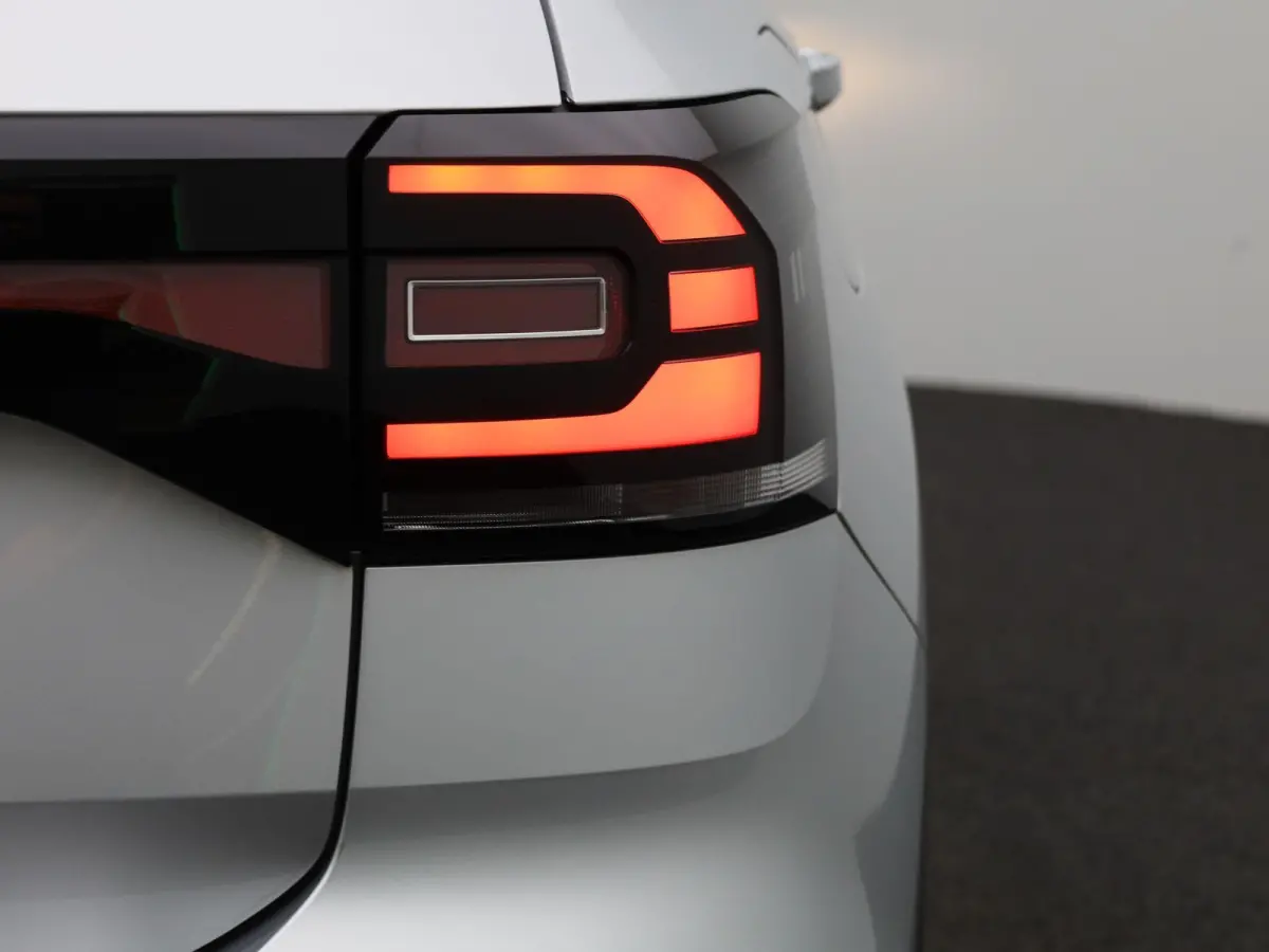 1.0 TSI Life | Airconditioning | Bluetooth | Cruise Control | Lichtmetalen Velgen |