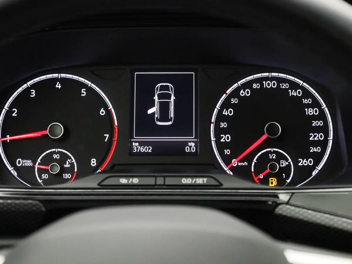 1.0 TSI Life | Airconditioning | Bluetooth | Cruise Control | Lichtmetalen Velgen |