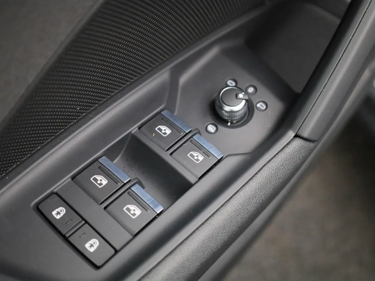 30 TFSI Business edition | Automaat | Apple Carplay/Android Auto | Climate Control | Parkeersensoren |