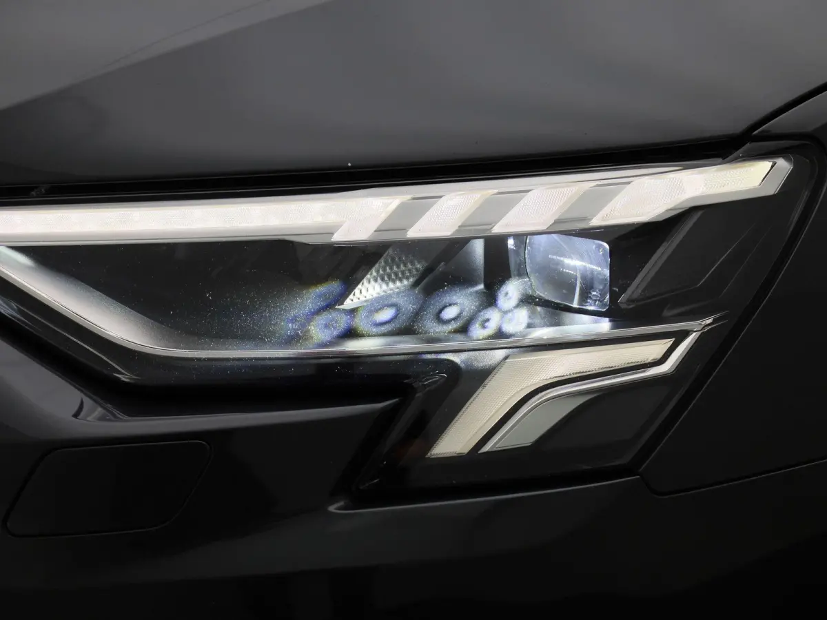 30 TFSI Business edition | Automaat | Apple Carplay/Android Auto | Climate Control | Parkeersensoren |