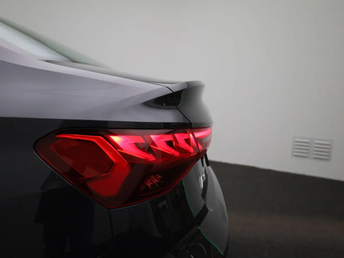 30 TFSI Business edition | Automaat | Apple Carplay/Android Auto | Climate Control | Parkeersensoren |