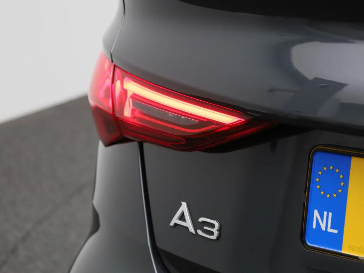 30 TFSI Business edition | Automaat | Apple Carplay/Android Auto | Climate Control | Parkeersensoren |