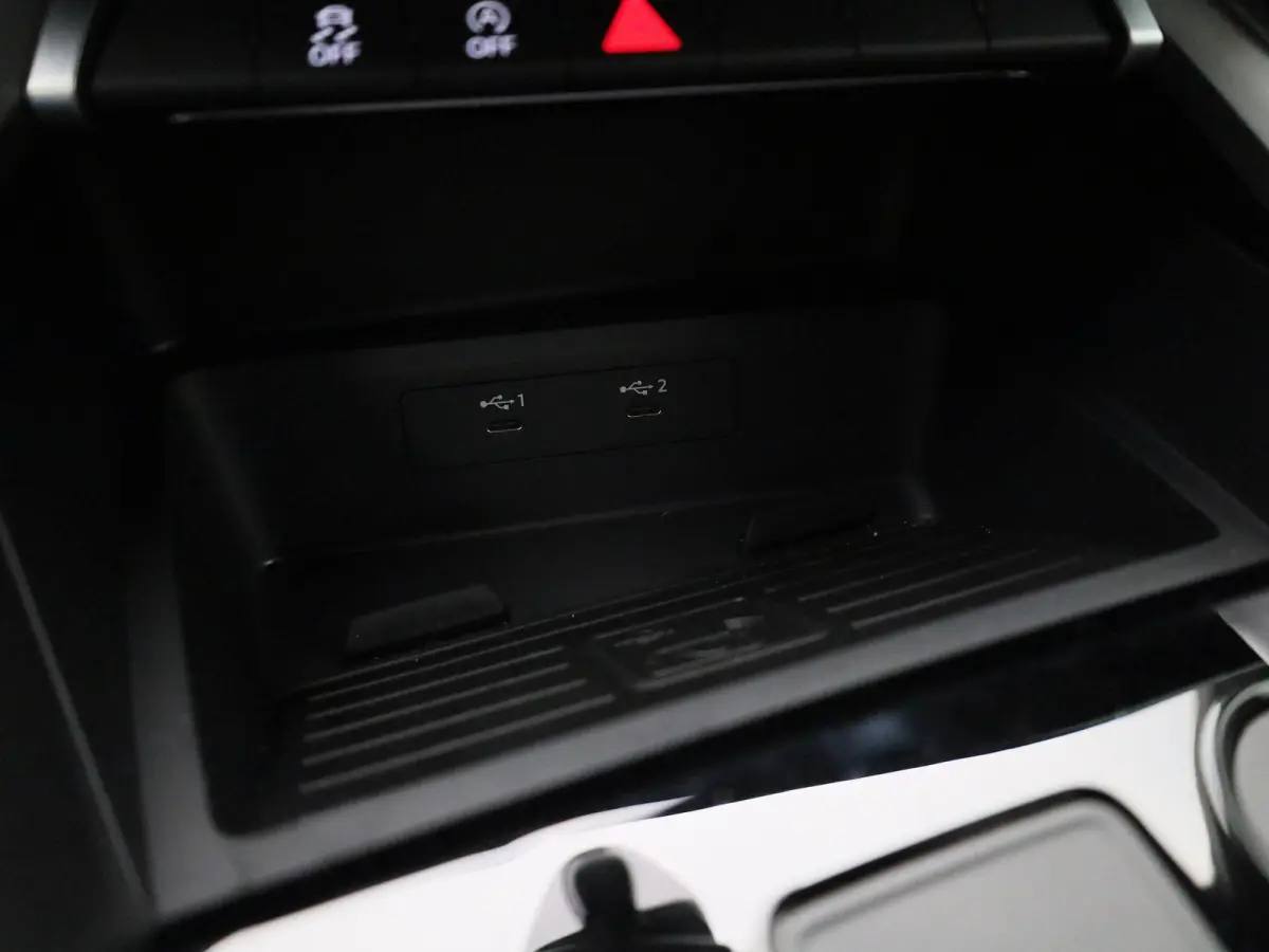 30 TFSI Business edition | Automaat | Apple Carplay/Android Auto | Climate Control | Parkeersensoren |