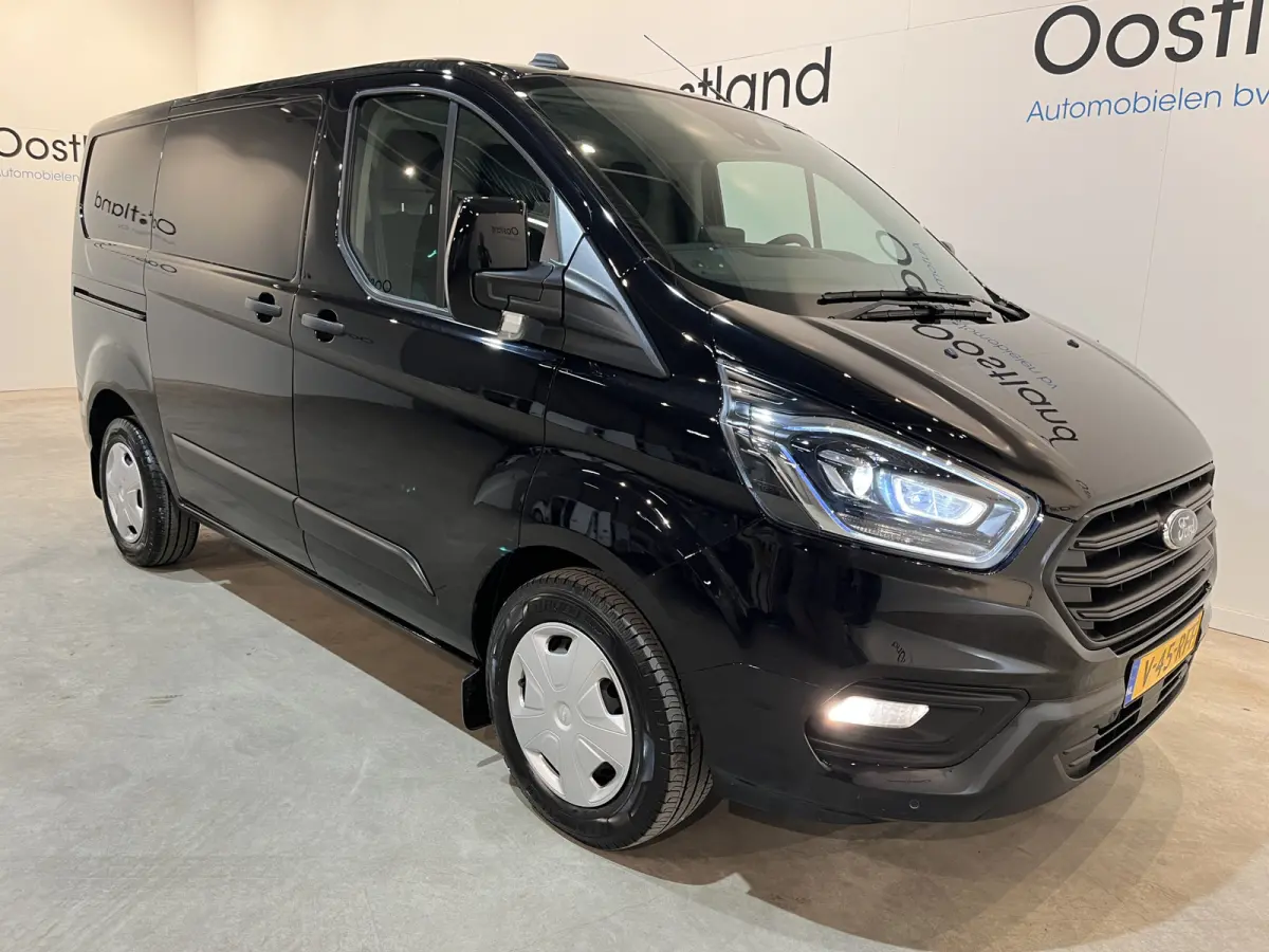 300 2.0 TDCI L1H1 Trend 130 PK Automaat / Euro 6 / Schuifdeur L + R / Airco / CarPlay / Cruise Control Adap. / Trekhaak / Xenon / Navigatie / 3-Zits / 27.300 KM !!