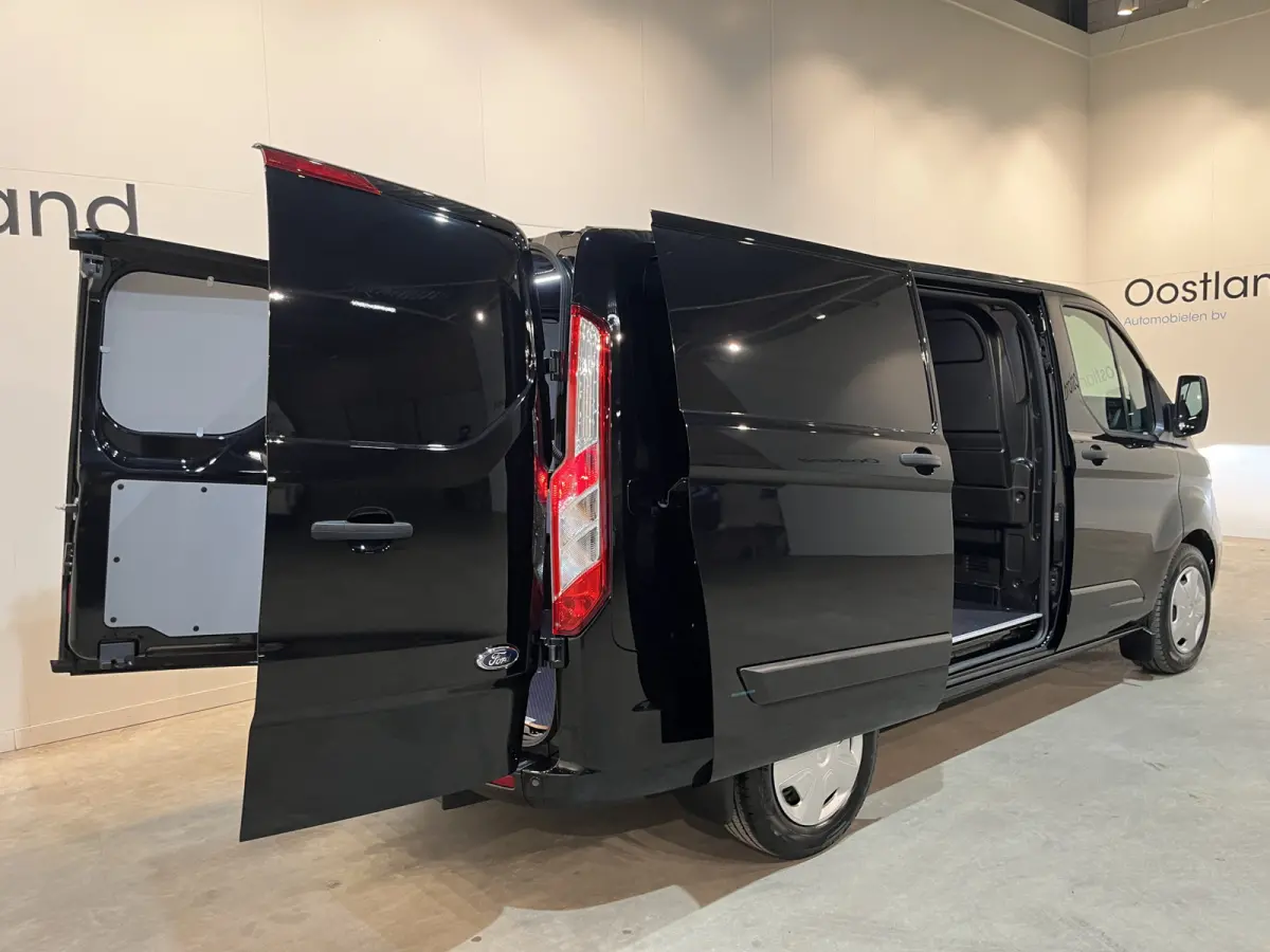 300 2.0 TDCI L1H1 Trend 130 PK Automaat / Euro 6 / Schuifdeur L + R / Airco / CarPlay / Cruise Control Adap. / Trekhaak / Xenon / Navigatie / 3-Zits / 27.300 KM !!