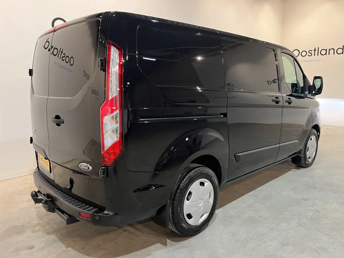 300 2.0 TDCI L1H1 Trend 130 PK Automaat / Euro 6 / Schuifdeur L + R / Airco / CarPlay / Cruise Control Adap. / Trekhaak / Xenon / Navigatie / 3-Zits / 27.300 KM !!