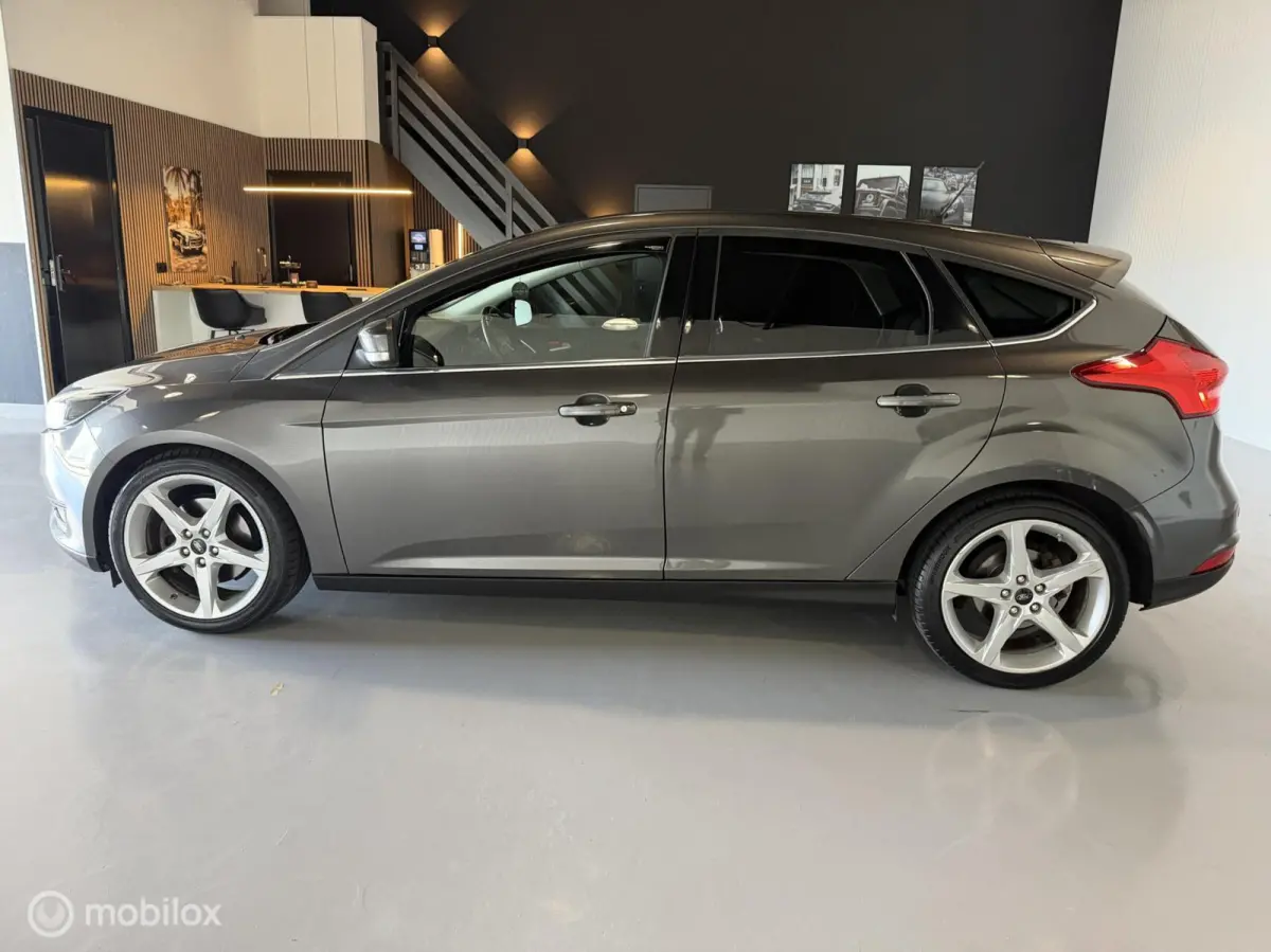 1.5 Titanium TOP STAAT Trekhaak xenon
