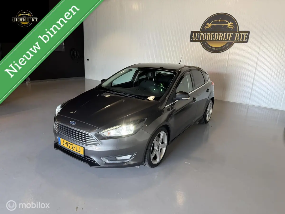 1.5 Titanium TOP STAAT Trekhaak xenon
