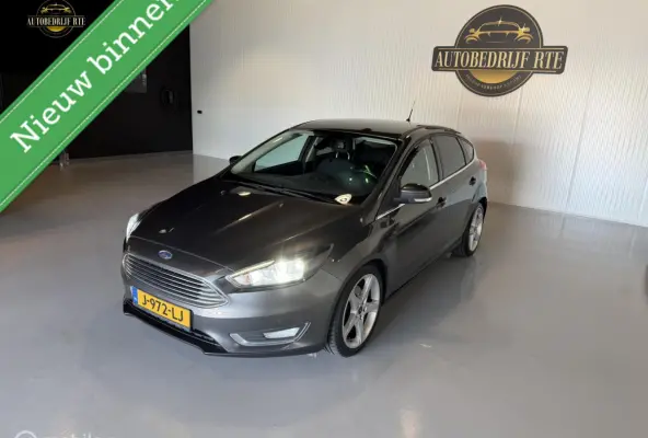 1.5 Titanium TOP STAAT Trekhaak xenon