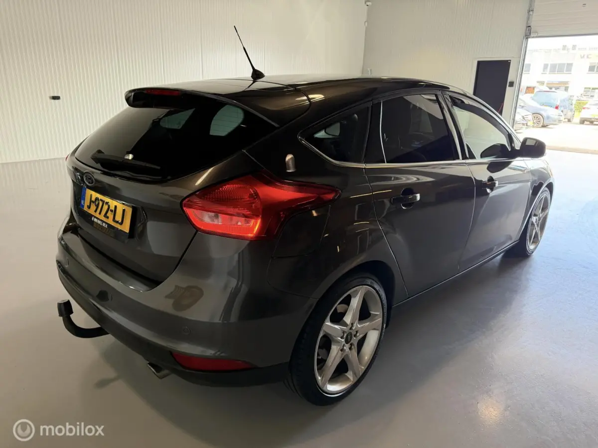 1.5 Titanium TOP STAAT Trekhaak xenon
