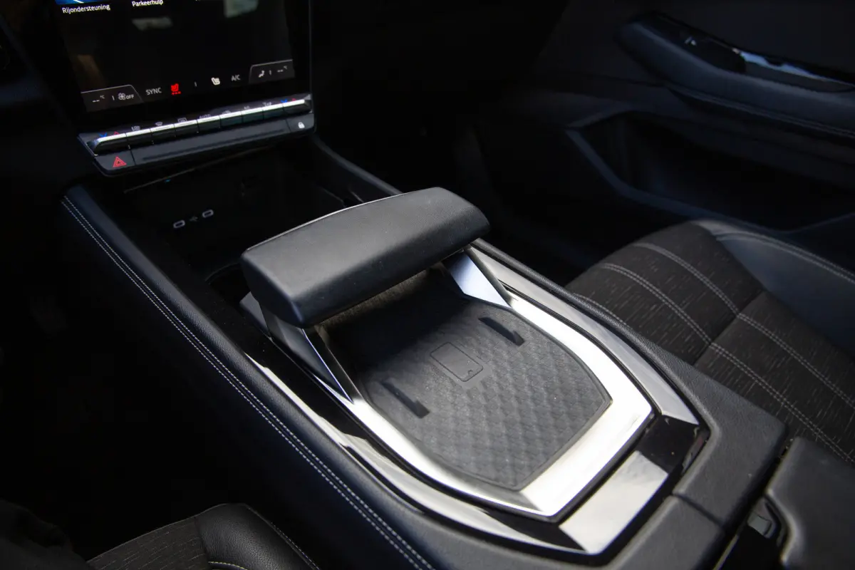 1.2 E-Tech full hybrid 200 techno , Camera, Stoelverwarming, Carplay