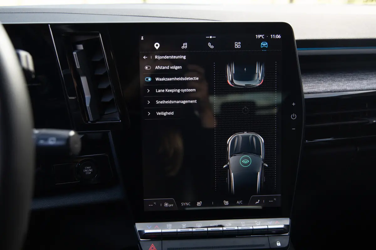 1.2 E-Tech full hybrid 200 techno , Camera, Stoelverwarming, Carplay