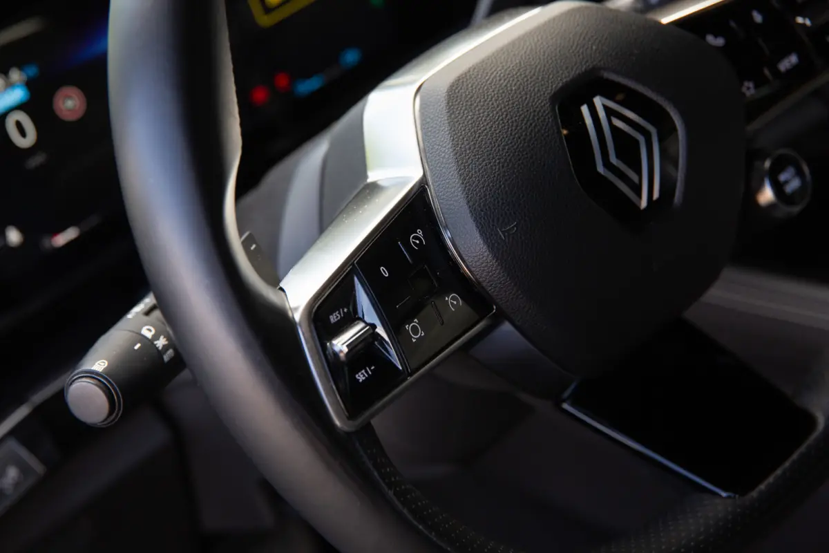 1.2 E-Tech full hybrid 200 techno , Camera, Stoelverwarming, Carplay