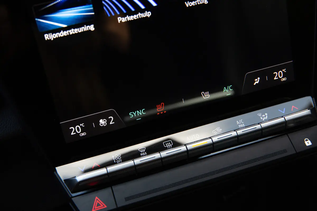 1.2 E-Tech full hybrid 200 techno , Camera, Stoelverwarming, Carplay