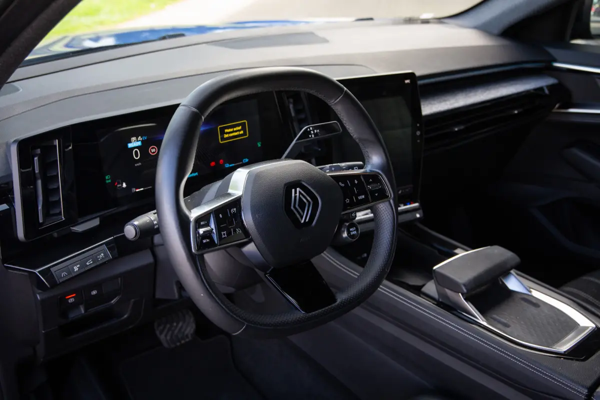 1.2 E-Tech full hybrid 200 techno , Camera, Stoelverwarming, Carplay