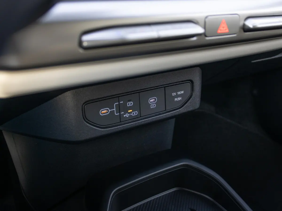 GT-Line Business Edition 81.4 kWh | DIRECT LEVERBAAR | Navi. | Stoel&Stuur Verwarming | Clima. |  Lichtmetalen velgen | LED | Dodehoekassistentie | GT-Line Vegan Lederen Stoelbekleding