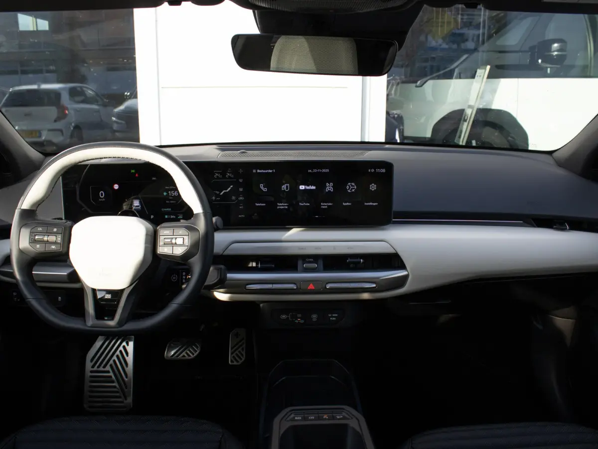 GT-Line Business Edition 81.4 kWh | DIRECT LEVERBAAR | Navi. | Stoel&Stuur Verwarming | Clima. |  Lichtmetalen velgen | LED | Dodehoekassistentie | GT-Line Vegan Lederen Stoelbekleding