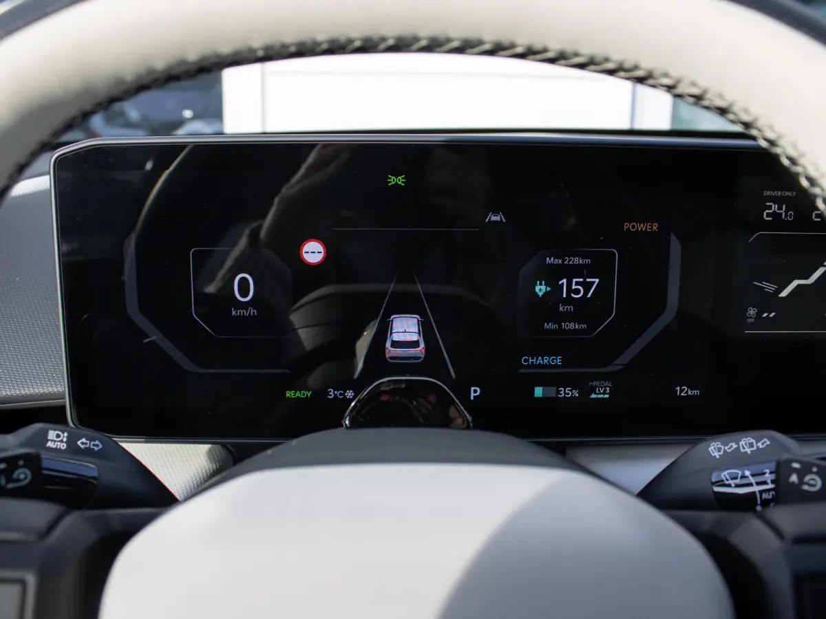 GT-Line Business Edition 81.4 kWh | DIRECT LEVERBAAR | Navi. | Stoel&Stuur Verwarming | Clima. |  Lichtmetalen velgen | LED | Dodehoekassistentie | GT-Line Vegan Lederen Stoelbekleding