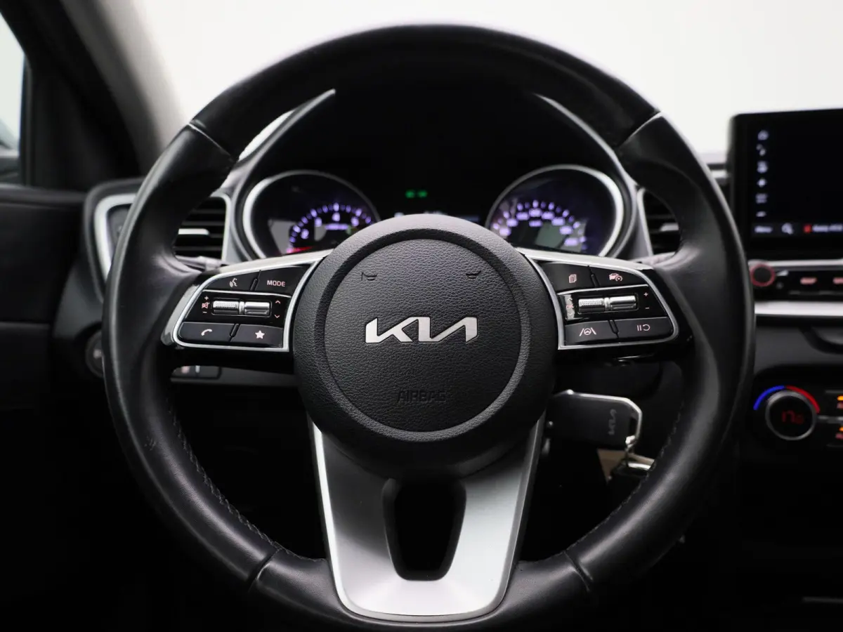 1.0 T-GDi MHEV DynamicLine | Automaat | Apple carplay | Climate control  | Cruise control | Navigatie | LMV  | DAB | Camera | Bluetooth | Parkeer sensoren