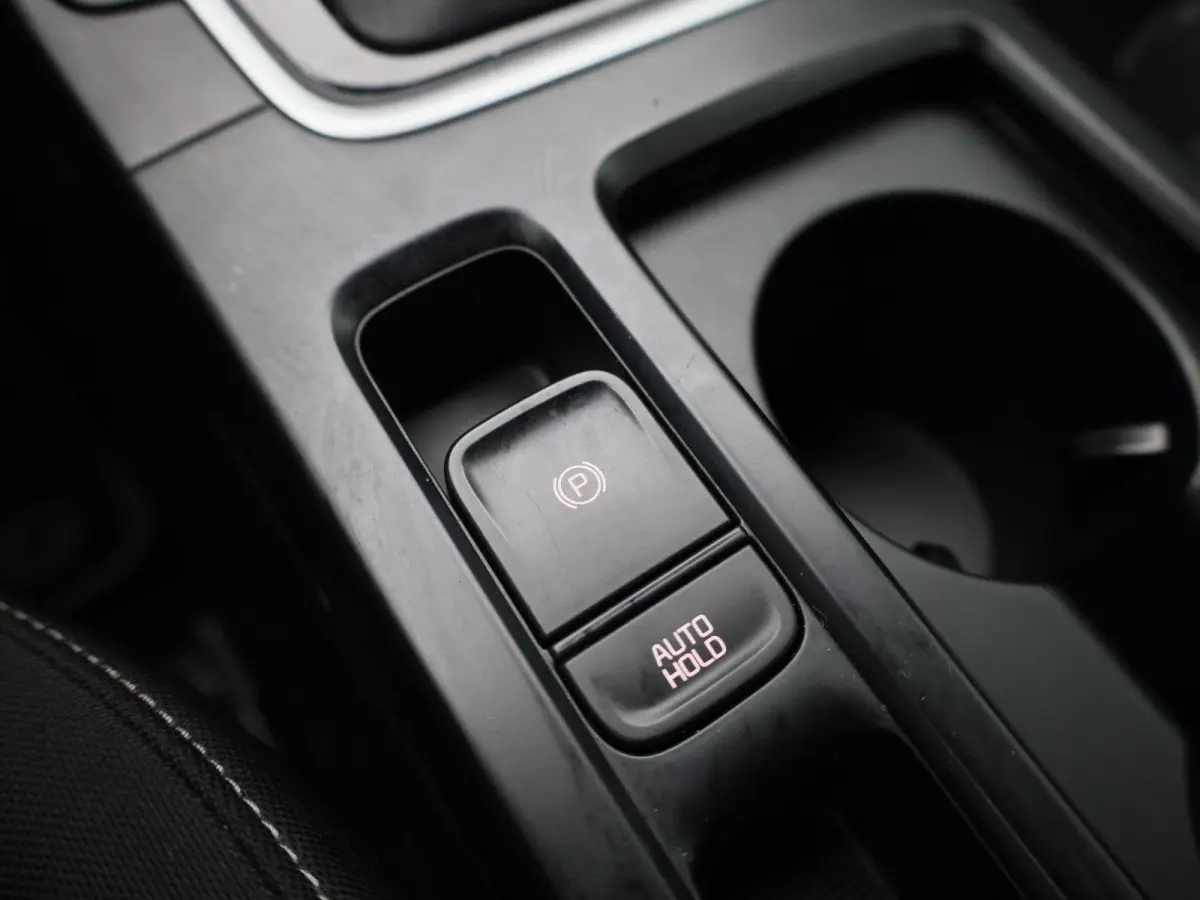 1.0 T-GDi MHEV DynamicLine | Automaat | Apple carplay | Climate control  | Cruise control | Navigatie | LMV  | DAB | Camera | Bluetooth | Parkeer sensoren
