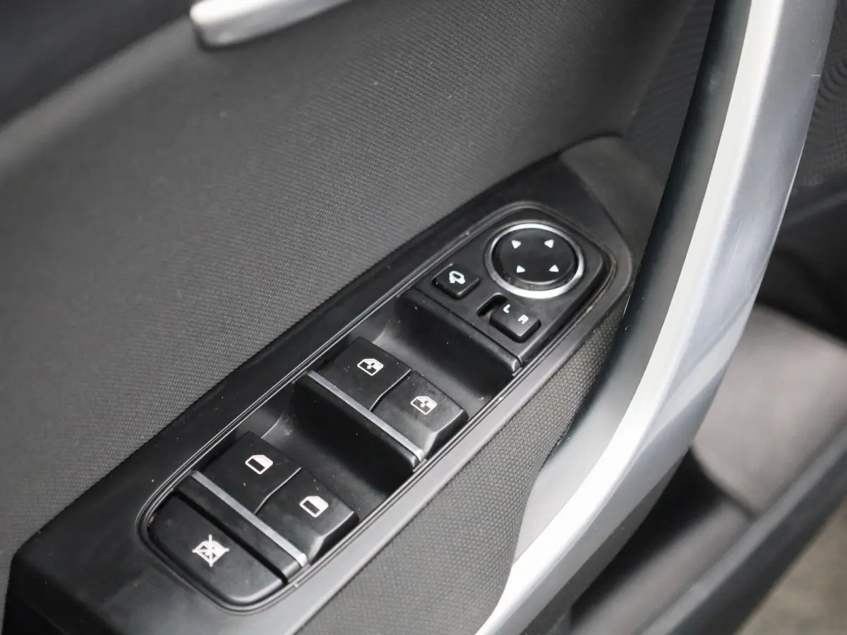 1.0 T-GDi MHEV DynamicLine | Automaat | Apple carplay | Climate control  | Cruise control | Navigatie | LMV  | DAB | Camera | Bluetooth | Parkeer sensoren
