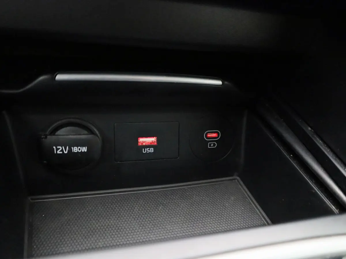 1.0 T-GDi MHEV DynamicLine | Automaat | Apple carplay | Climate control  | Cruise control | Navigatie | LMV  | DAB | Camera | Bluetooth | Parkeer sensoren