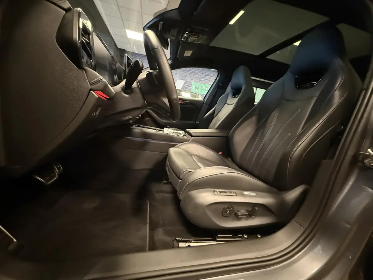 1.5 eTSI R-Line Edition PHEV|PANO|TREKHAAK|NAVI|CARPLAY|MEMORY SEAT|STOEL/STUUR VERW.|ACC|HARMAN KARDON|MASSAGE STOELEN|