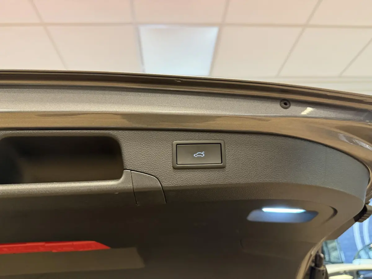 1.5 eTSI R-Line Edition PHEV|PANO|TREKHAAK|NAVI|CARPLAY|MEMORY SEAT|STOEL/STUUR VERW.|ACC|HARMAN KARDON|MASSAGE STOELEN|
