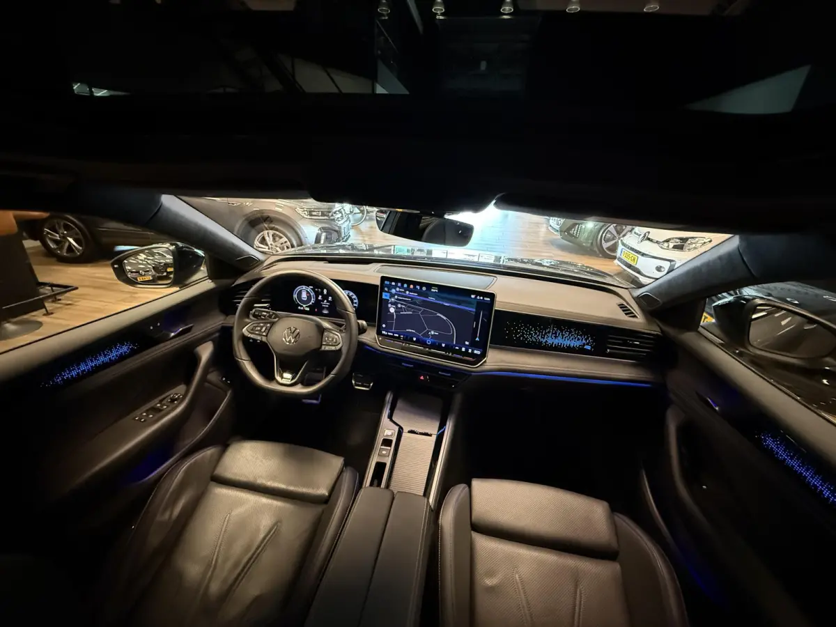 1.5 eTSI R-Line Edition PHEV|PANO|TREKHAAK|NAVI|CARPLAY|MEMORY SEAT|STOEL/STUUR VERW.|ACC|HARMAN KARDON|MASSAGE STOELEN|