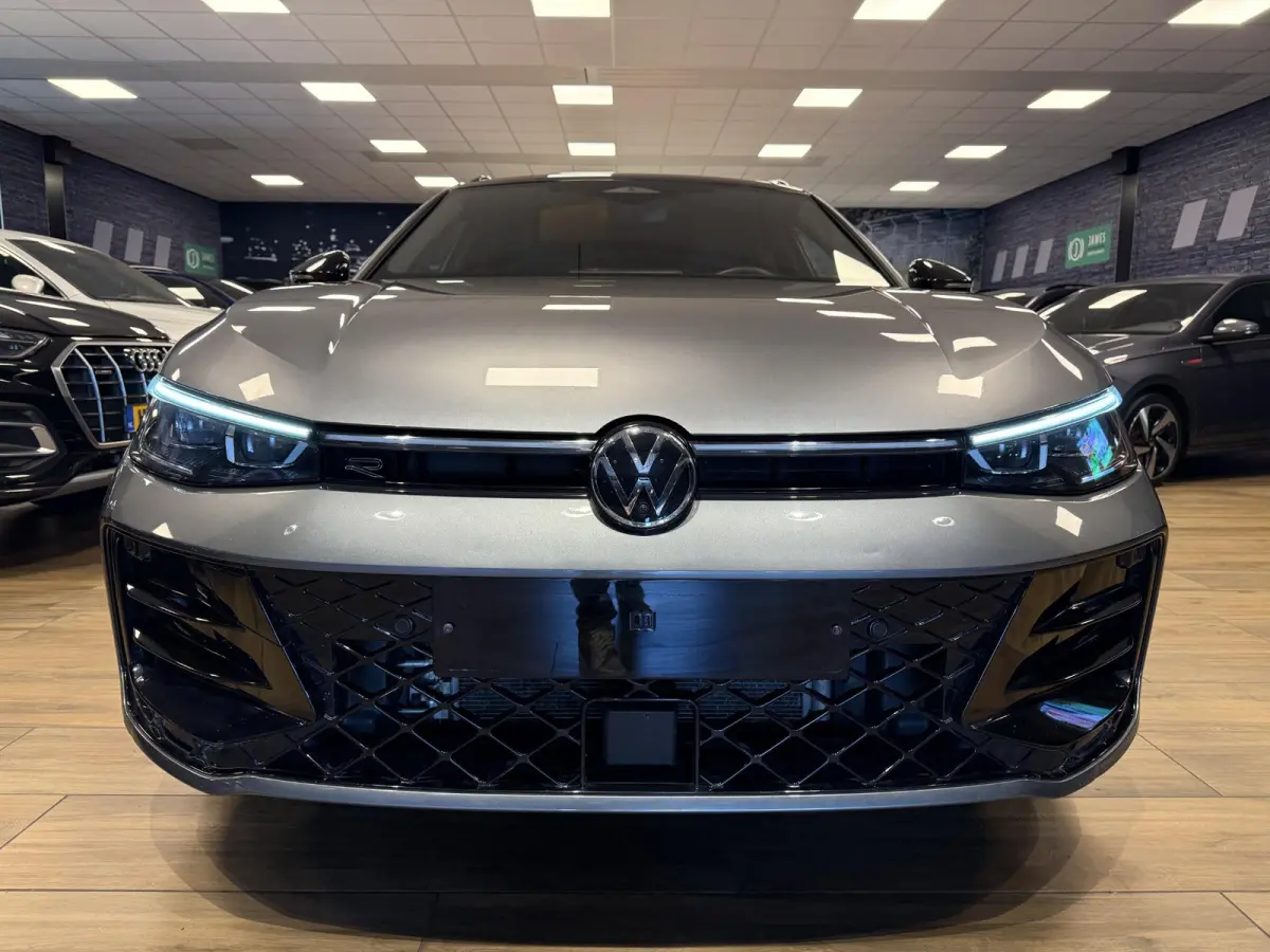 1.5 eTSI R-Line Edition PHEV|PANO|TREKHAAK|NAVI|CARPLAY|MEMORY SEAT|STOEL/STUUR VERW.|ACC|HARMAN KARDON|MASSAGE STOELEN|
