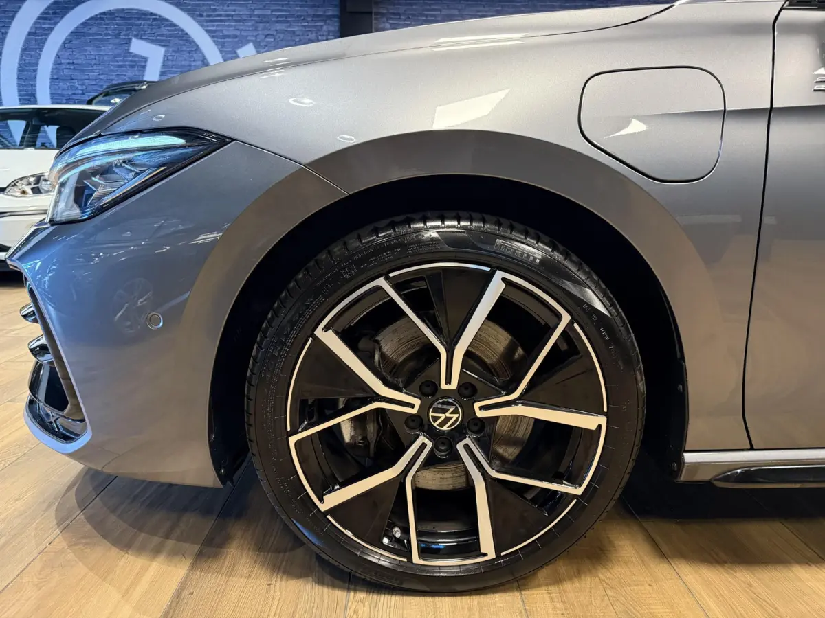1.5 eTSI R-Line Edition PHEV|PANO|TREKHAAK|NAVI|CARPLAY|MEMORY SEAT|STOEL/STUUR VERW.|ACC|HARMAN KARDON|MASSAGE STOELEN|