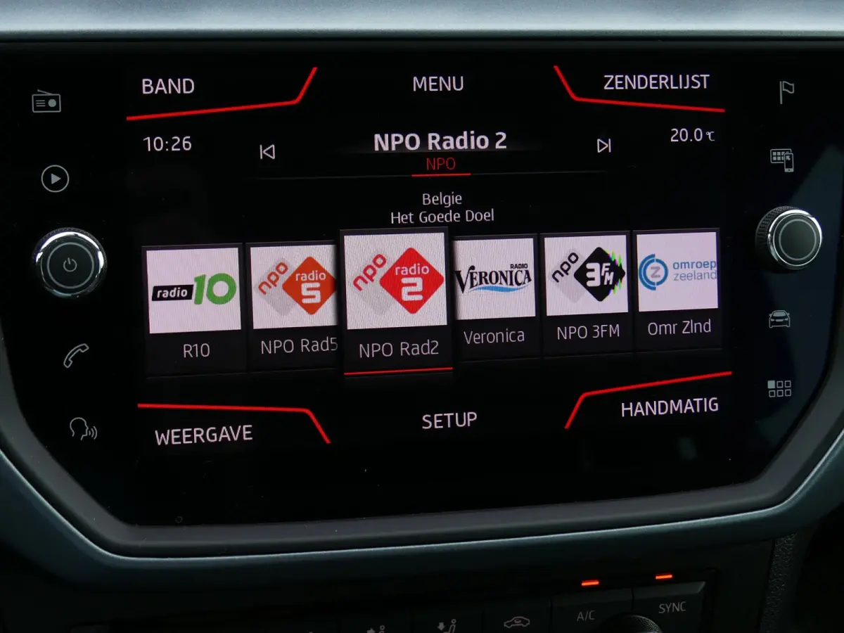 1.0 TSI 116pk Xcellence Business Intense / Full-Led / Apple Carplay/Android