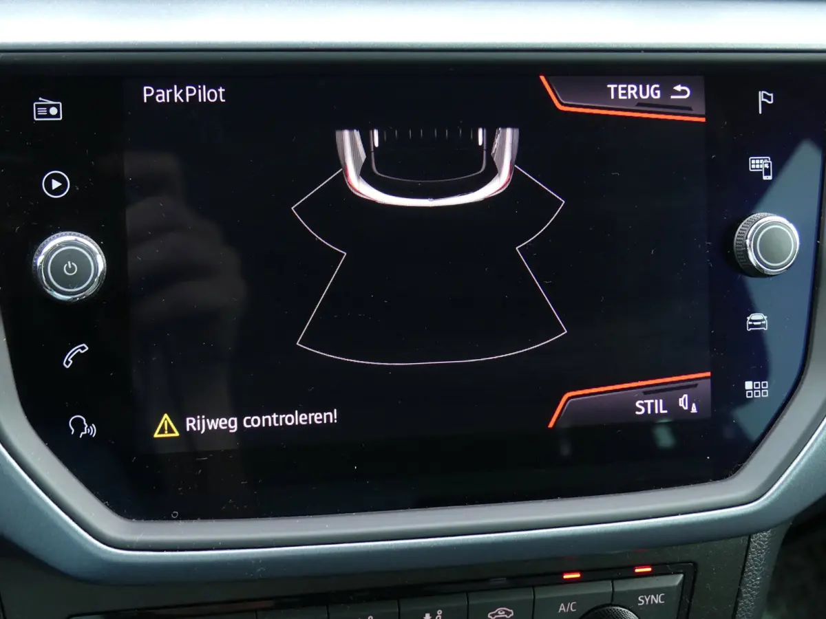 1.0 TSI 116pk Xcellence Business Intense / Full-Led / Apple Carplay/Android
