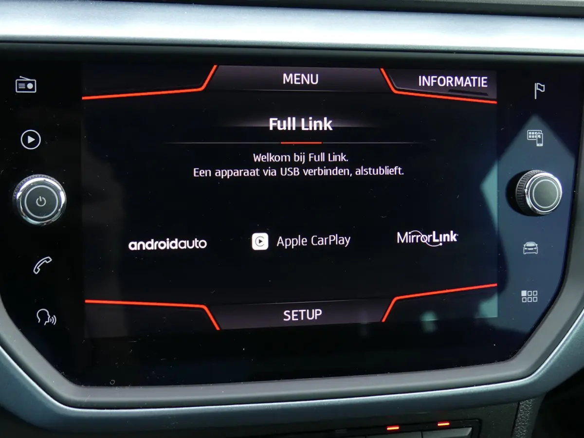 1.0 TSI 116pk Xcellence Business Intense / Full-Led / Apple Carplay/Android