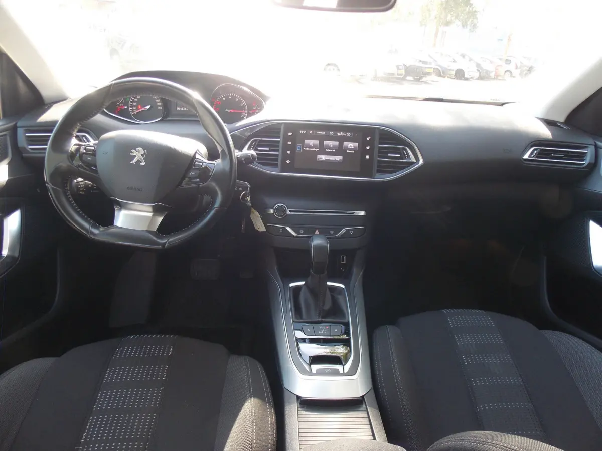 1.2 PureTech Allure Automaat Camera Elek Pakket 5Deurs 2016bj