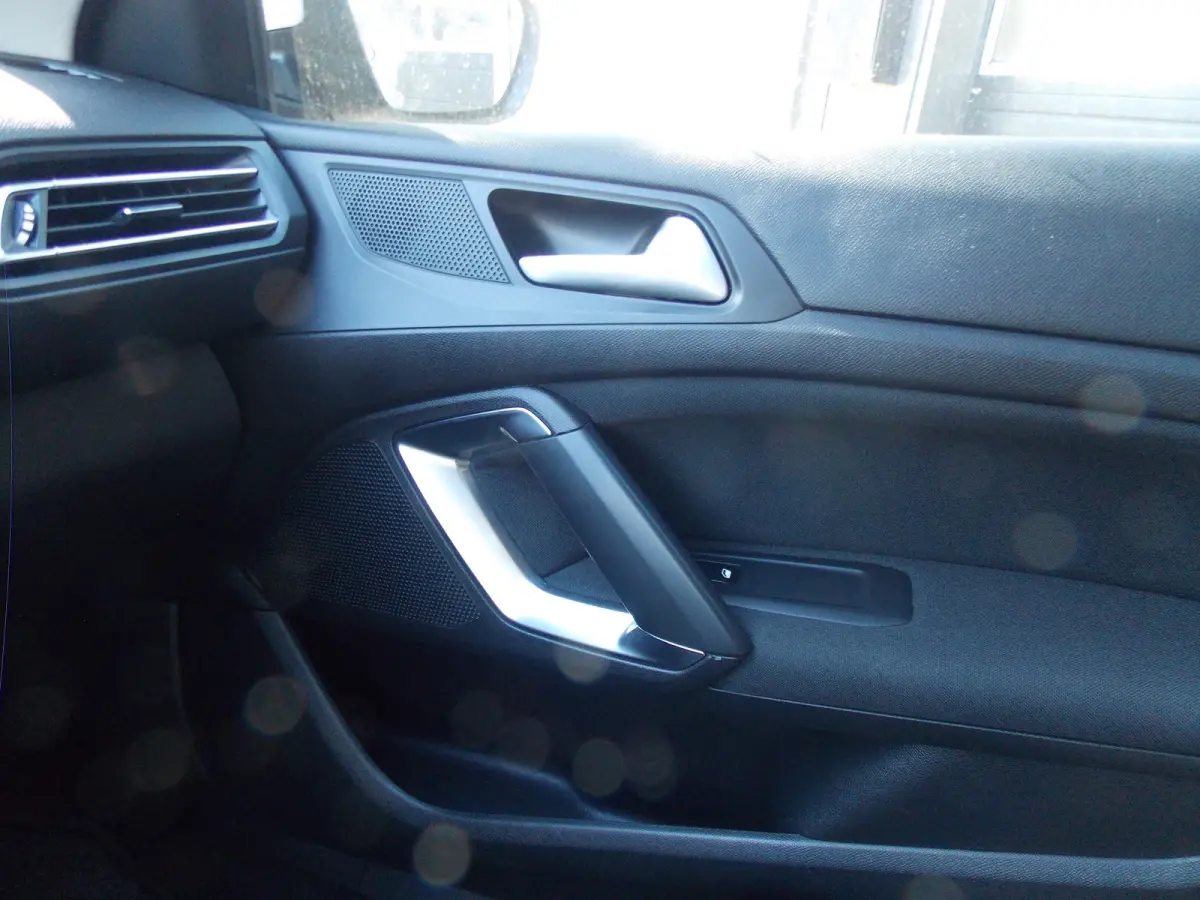 1.2 PureTech Allure Automaat Camera Elek Pakket 5Deurs 2016bj