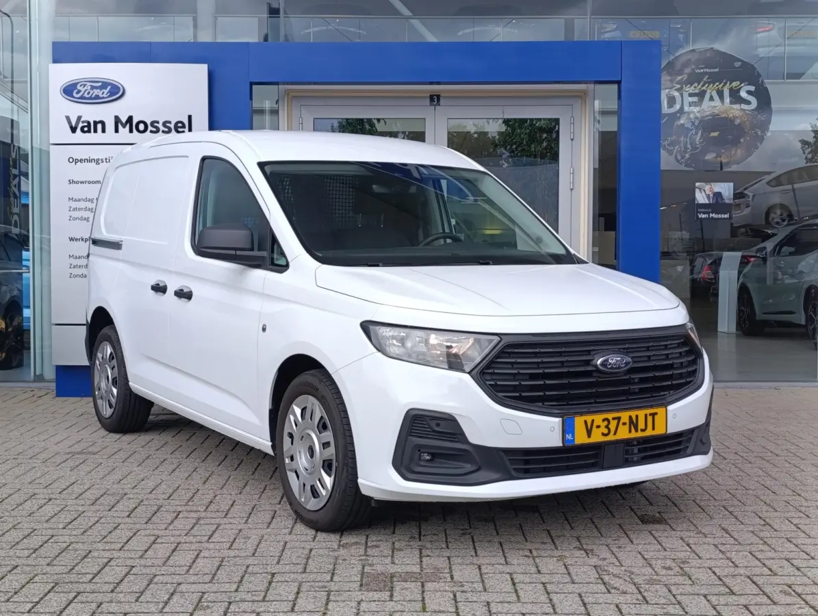 1.5 EcoBoost PHEV L1 Trend | LAGE KM! | Cruise Control | Stoelverwarming | PDC V+A | Navigatie