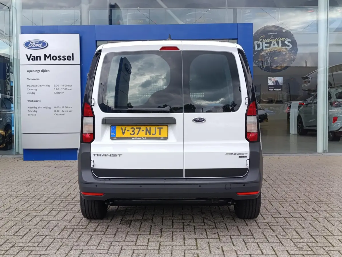 1.5 EcoBoost PHEV L1 Trend | LAGE KM! | Cruise Control | Stoelverwarming | PDC V+A | Navigatie