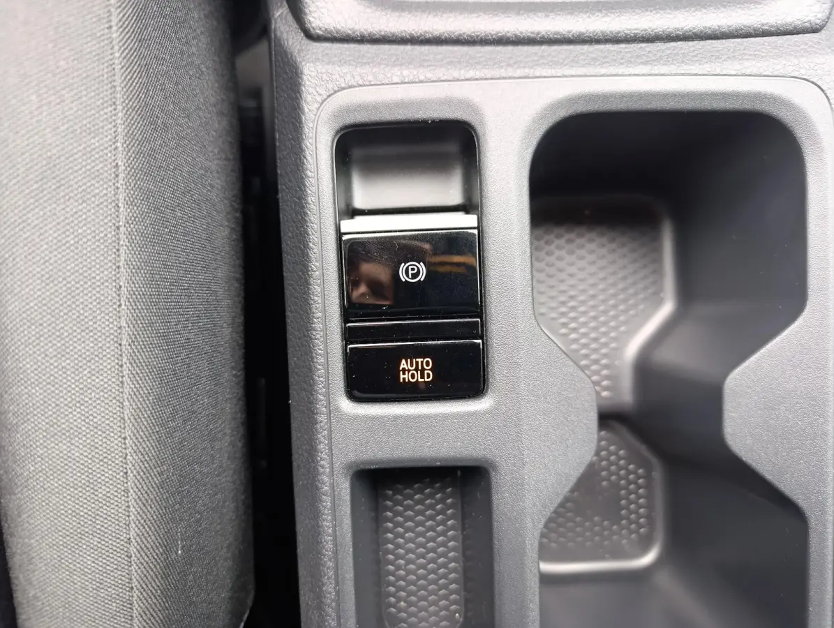 1.5 EcoBoost PHEV L1 Trend | LAGE KM! | Cruise Control | Stoelverwarming | PDC V+A | Navigatie