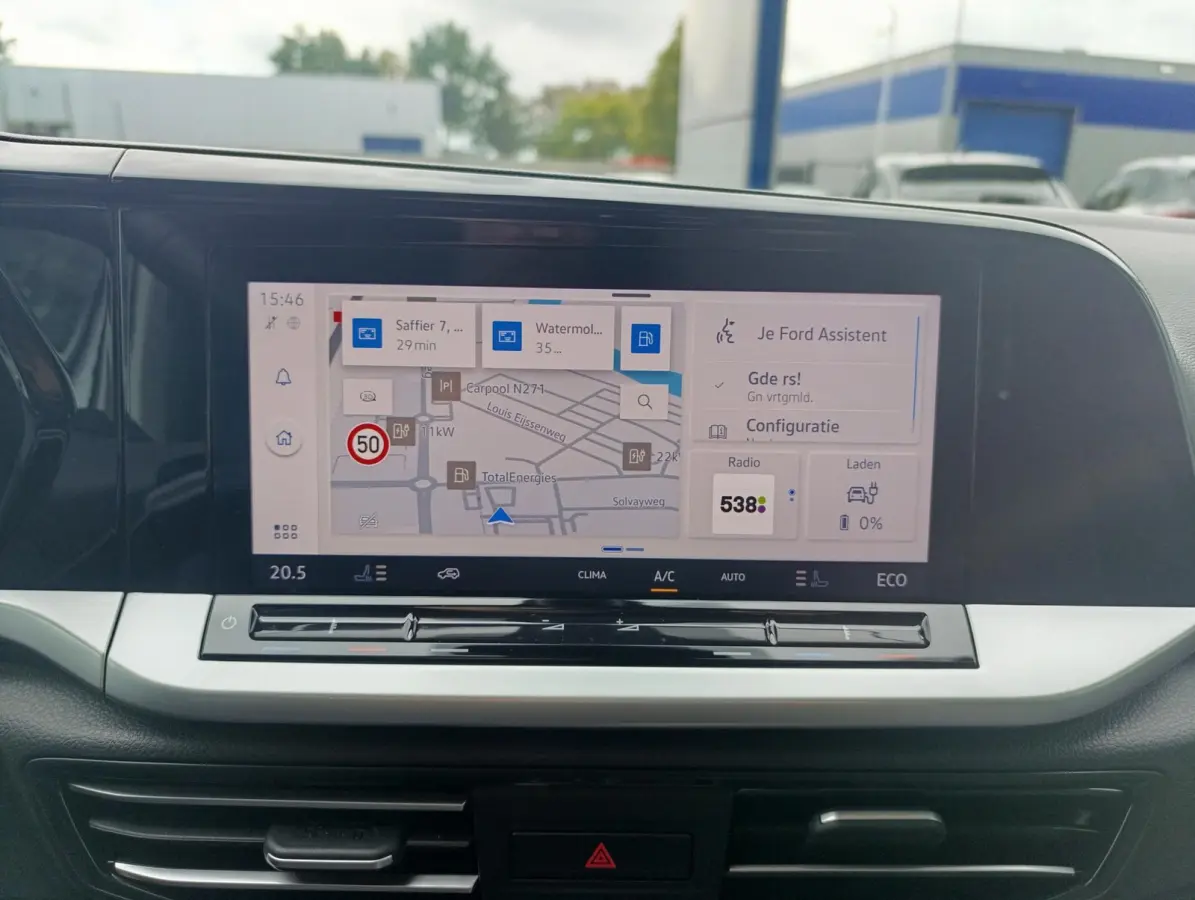 1.5 EcoBoost PHEV L1 Trend | LAGE KM! | Cruise Control | Stoelverwarming | PDC V+A | Navigatie