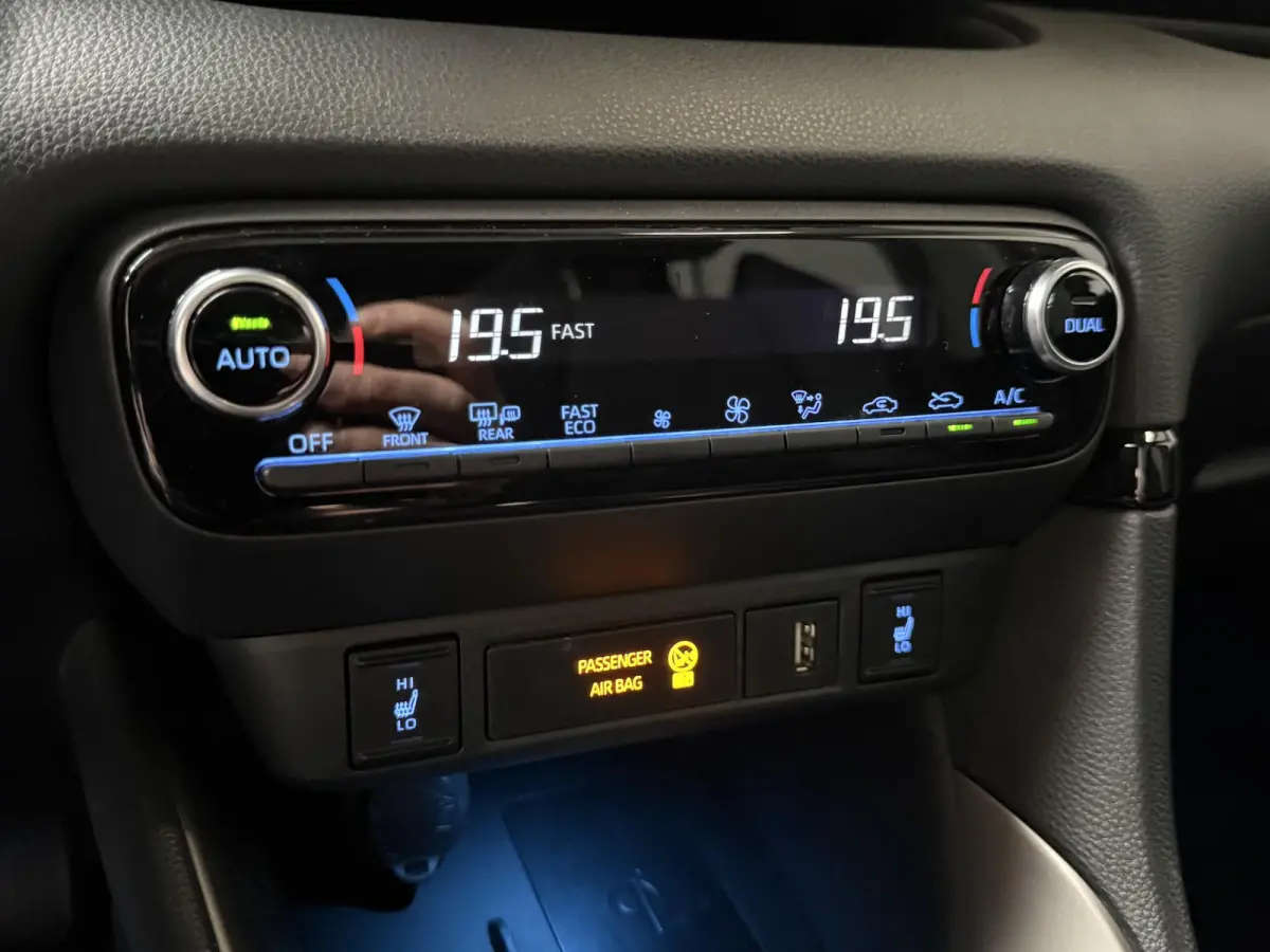 1.5 Select PANO | CAMERA | CARPLAY | LMV