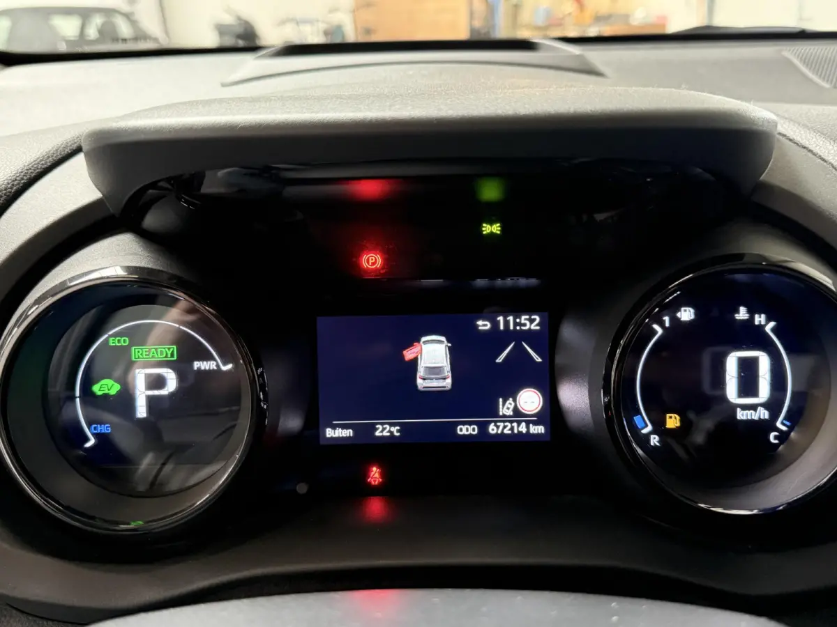 1.5 Select PANO | CAMERA | CARPLAY | LMV