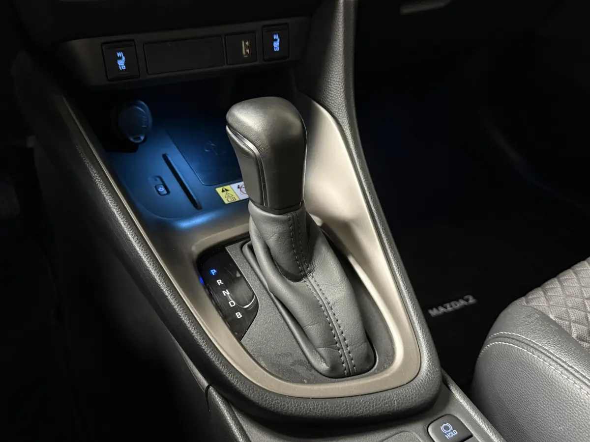 1.5 Select PANO | CAMERA | CARPLAY | LMV