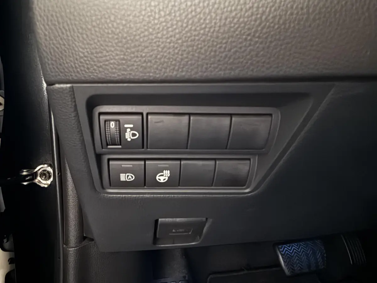 1.5 Select PANO | CAMERA | CARPLAY | LMV