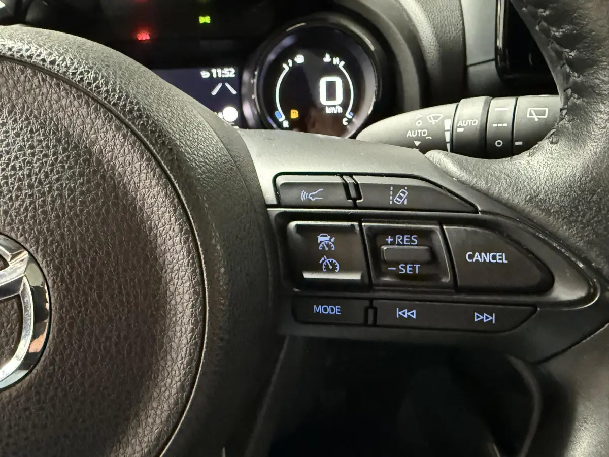 1.5 Select PANO | CAMERA | CARPLAY | LMV