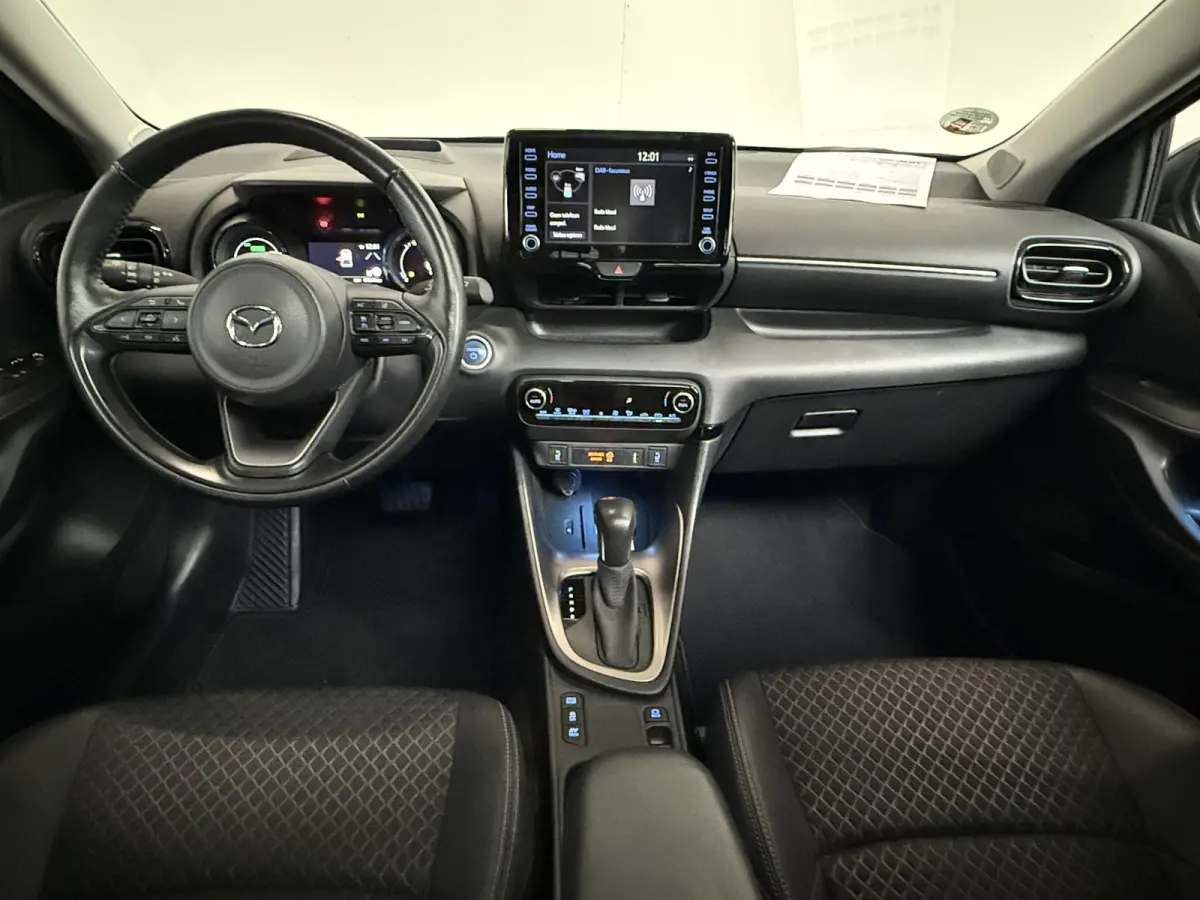 1.5 Select PANO | CAMERA | CARPLAY | LMV