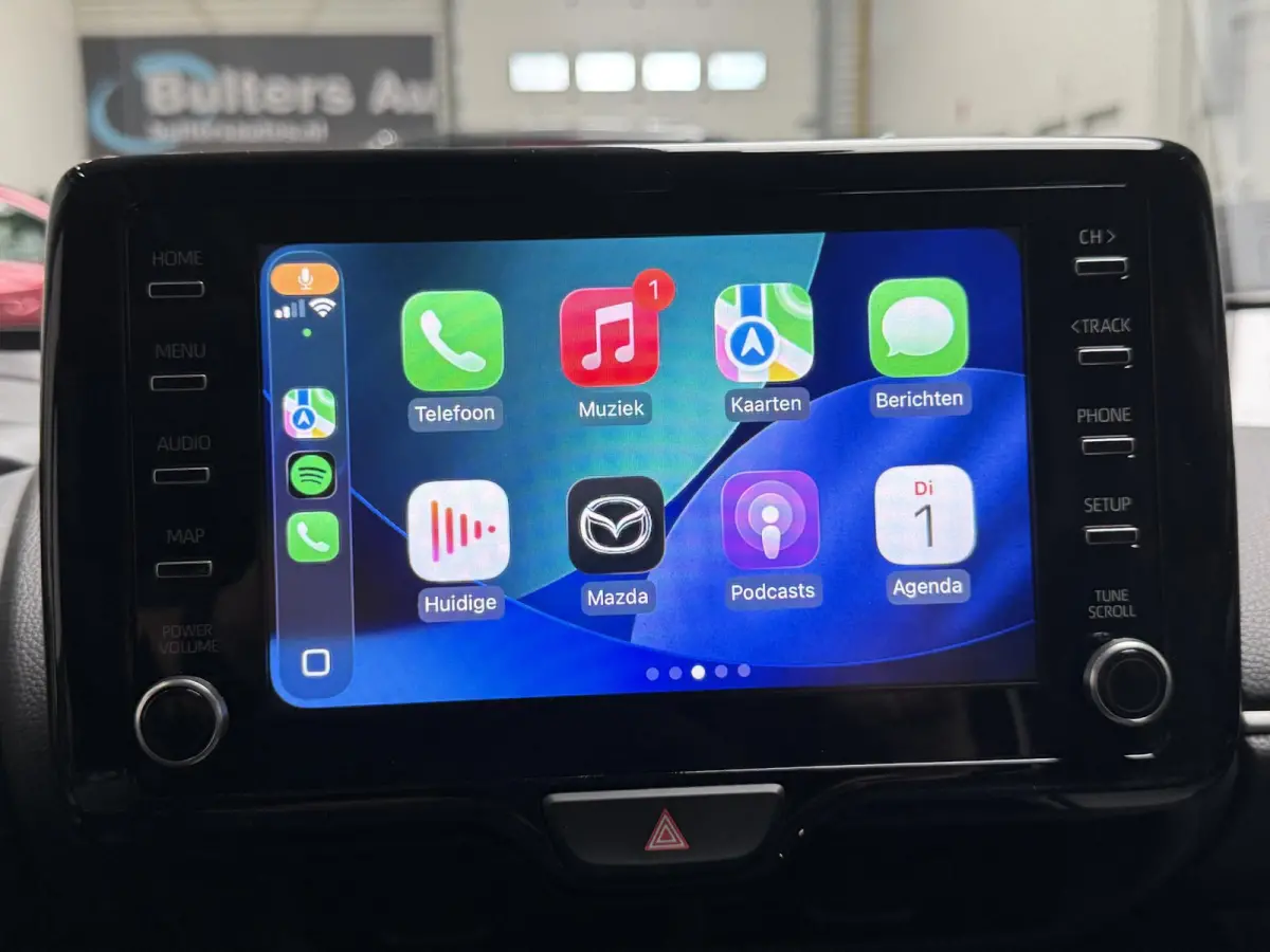 1.5 Select PANO | CAMERA | CARPLAY | LMV